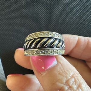 Elegant Silver Women's Ring